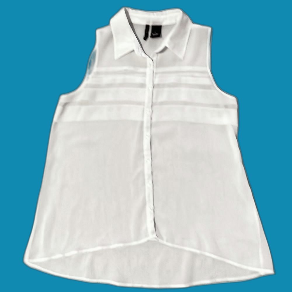 New Directions sheer white sleeveless button front top size L EUC